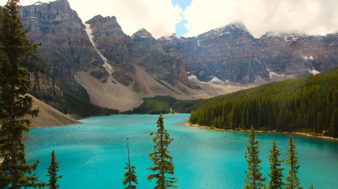 001 - Moraine Lake & Valley of the Ten Peaks