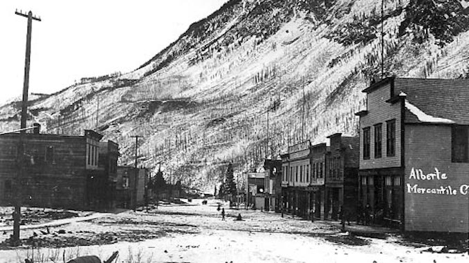 Historical Photos from Frank Slide in the Crowsnest Pass