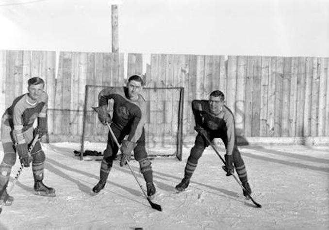 1948 - G706 - Smoky Lake hockey team, Smoky Lake, Alberta