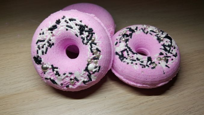 Bath Bakery Donut Bath Bomb