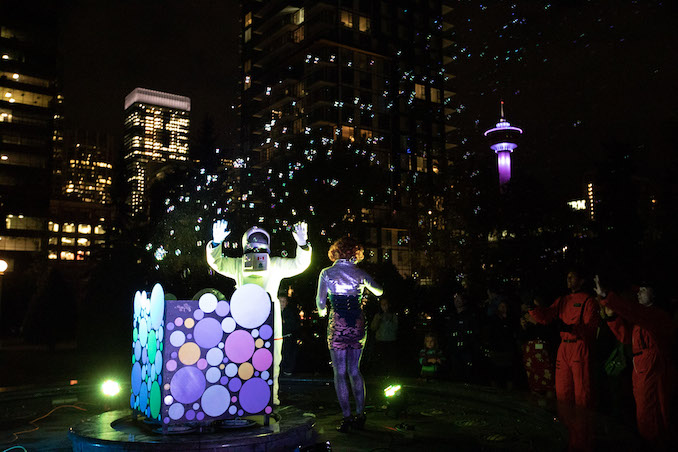 Cosmic Walk, a night of projection mapping, music and bubbly surprises at the Central Memorial Park with the City of Calgary, Emmedia Gallery & Production Society and Beakerhead, photo by AZMA, 2019.