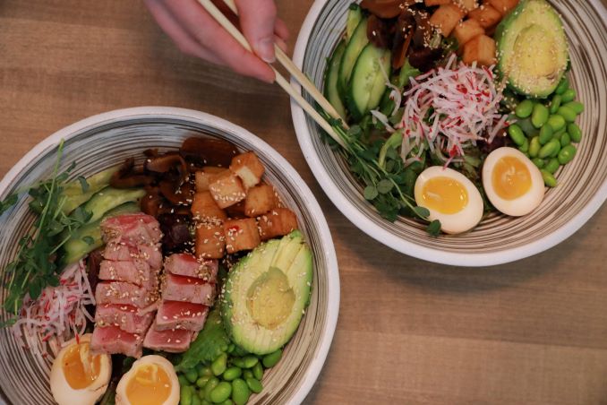 tuna poke bowl