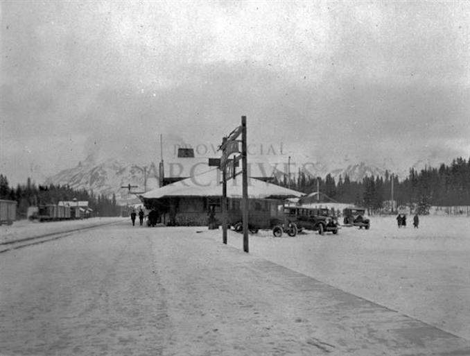 1927-Banff railroad station