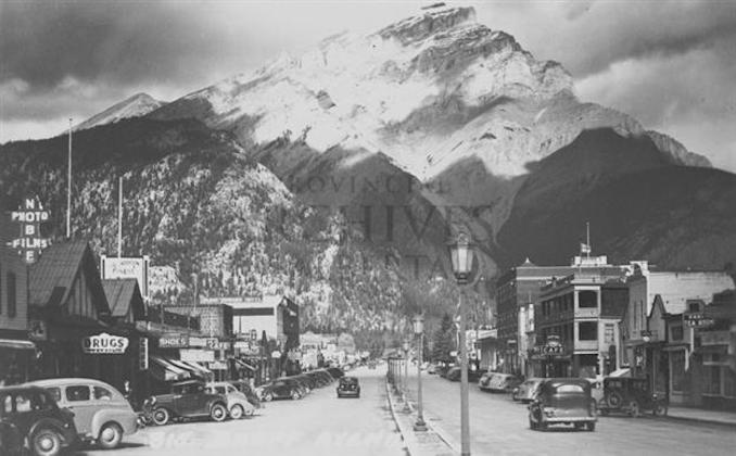 1940s-Banff Avenue
