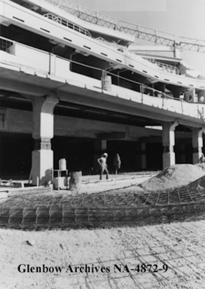 1980-1982-Saddledome under construction
