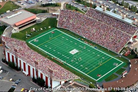 1986- 1987 – Aerial View of McMahon Stadium During Football Game, Calgary, Alberta
