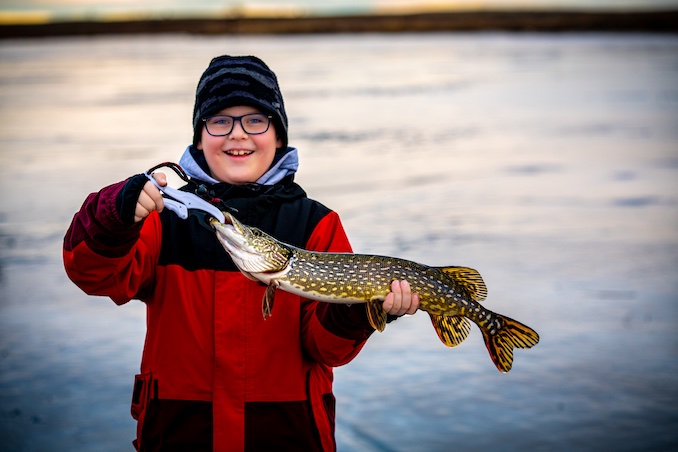 Spray Lakes (Ice Fishing) – Leah Tyler-Szucki