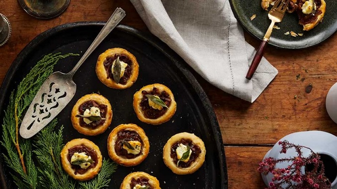 Recipe for Caramelized Onion and Goat Cheese Tartlets