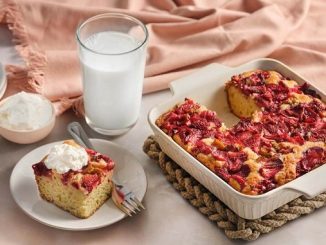 Recipe for Strawberry-Rhubarb Buttermilk Cake