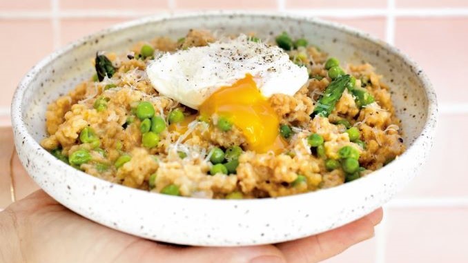 Recipe for Savory Oat “Risotto” with Asparagus and Peas