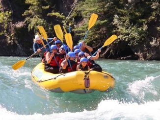 Chinook whitewater rafting near calgary
