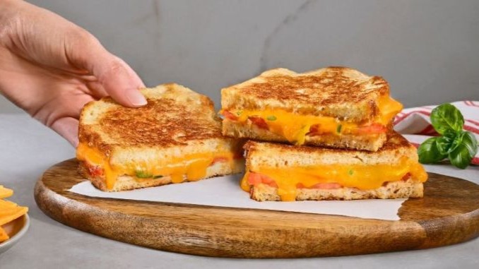 Recipe for Grilled Cheese with Tomato and Fresh Herbs