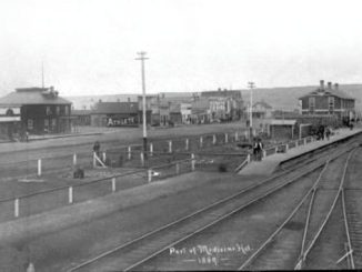 Old Photographs of Medicine Hat (1889-1925)