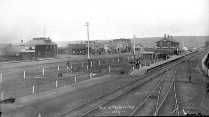 Old Photographs of Medicine Hat (1889-1925)