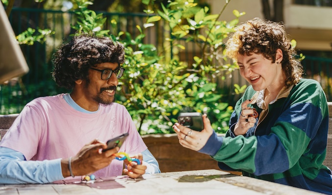 friends on cell phones